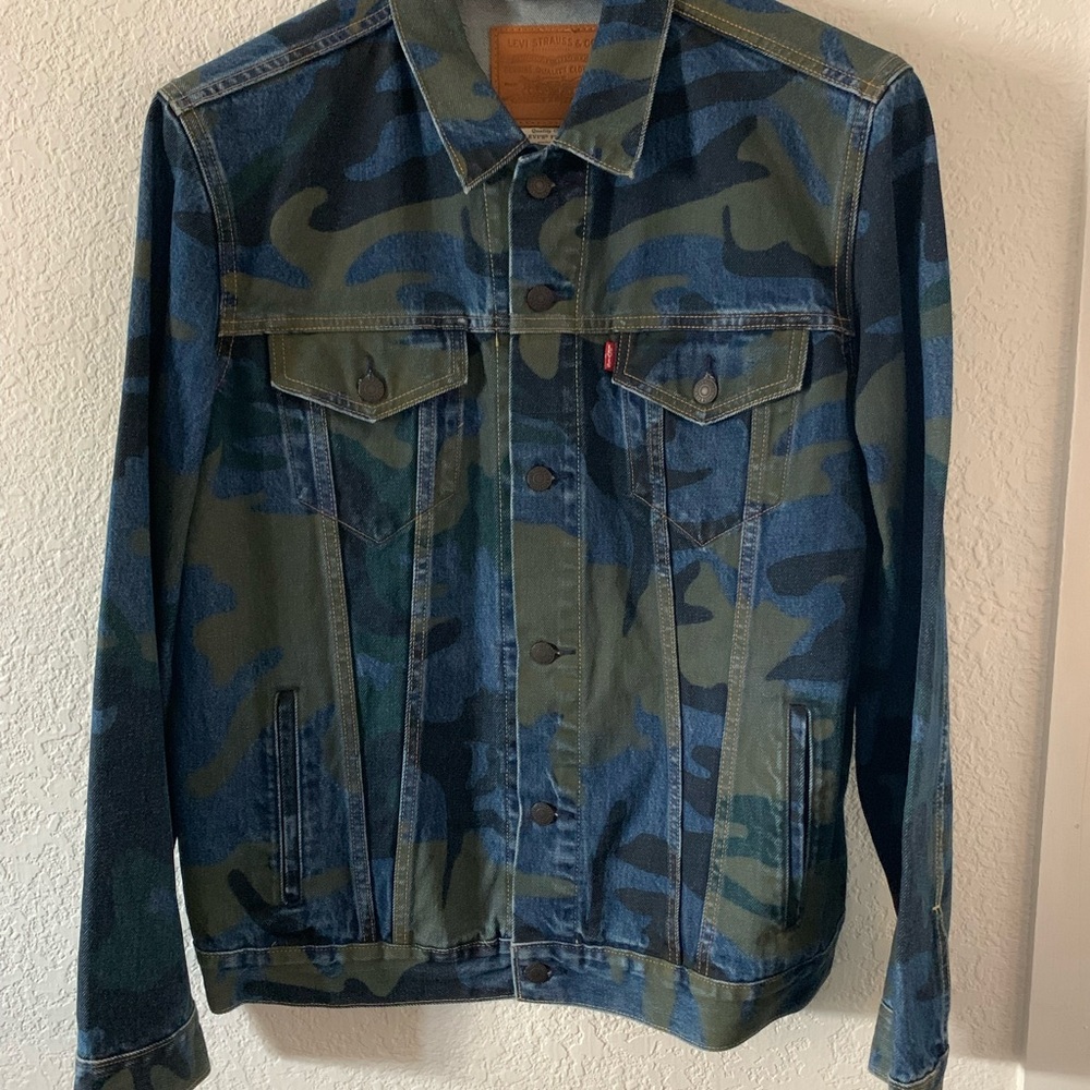 Levi's Men's Camouflage Denim Jacket